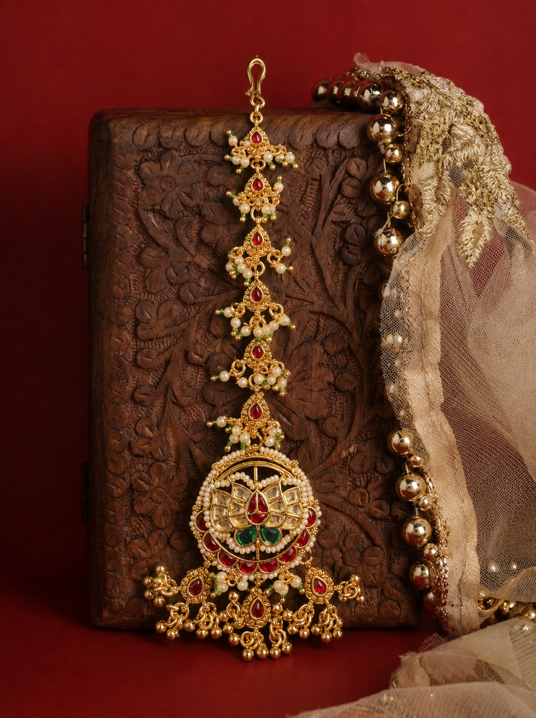 Paachi Kundan Lotus Mangtika